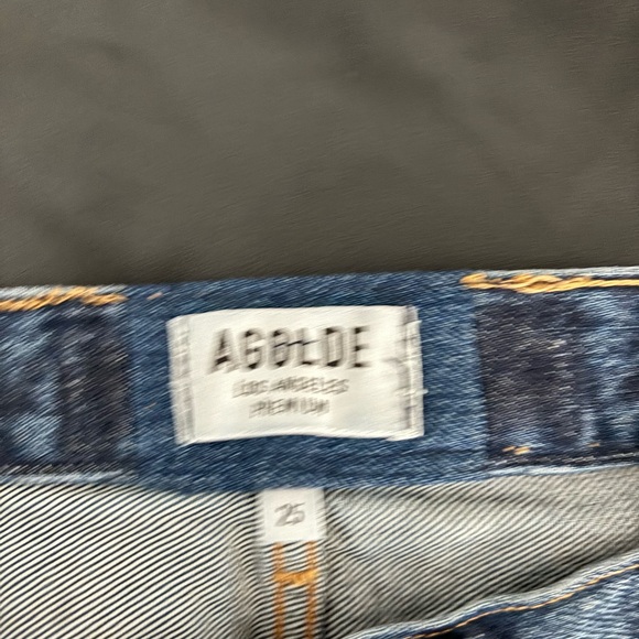 Agolde distressed Jean shorts size 25 - Picture 3 of 5